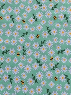 Tecido Tricoline Abelhinha Fundo Verde Corte 50cmX1,50m